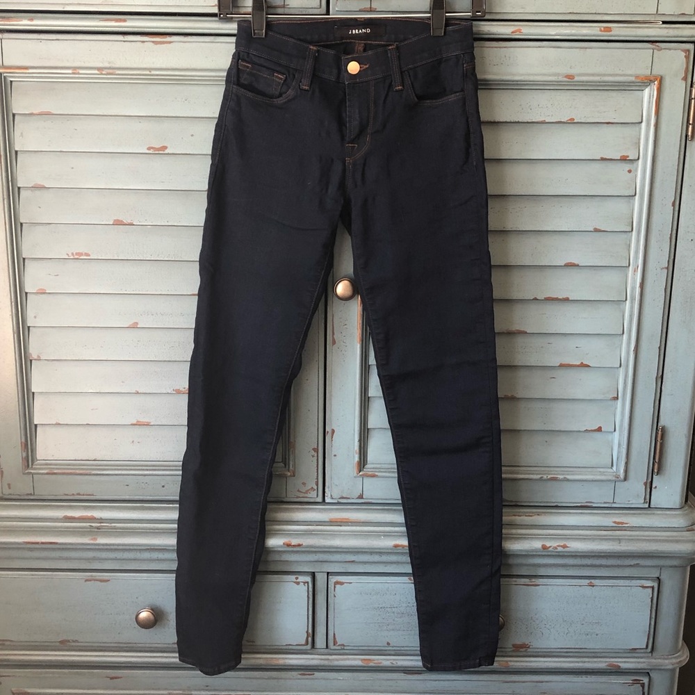 JBrand Skinny Jeans Mid Rise in Ink